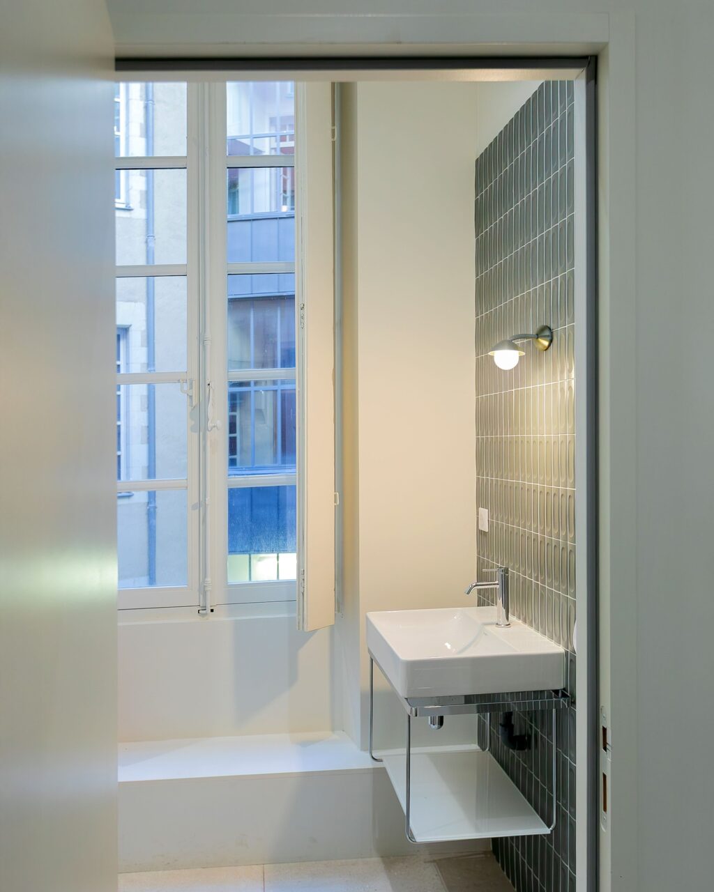 Instagram post from agence.beutter. This post is in position 1.