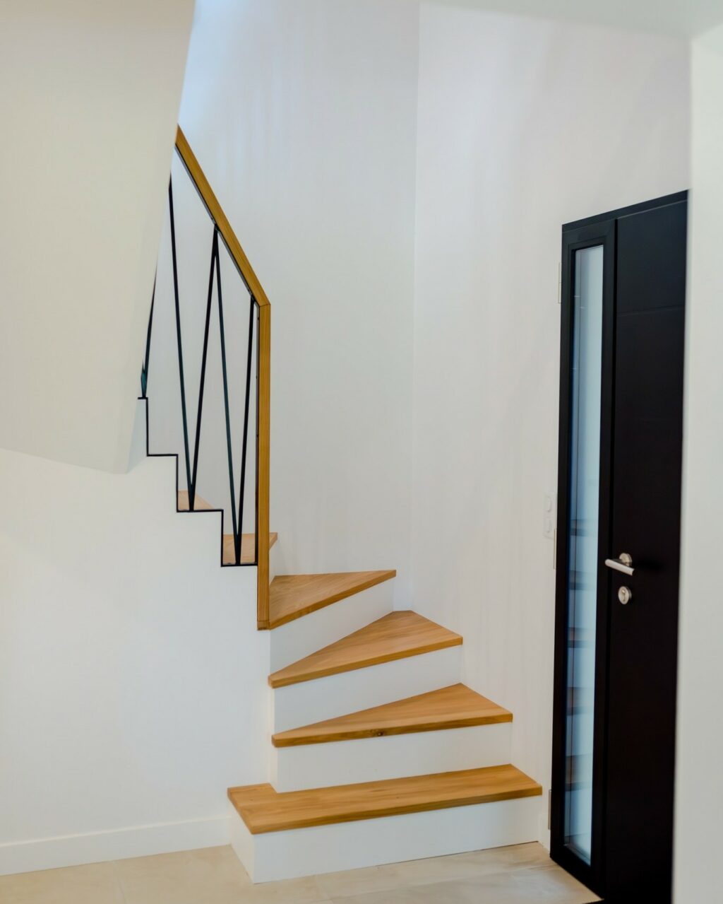 Instagram post from agence.beutter. This post is in position 7.