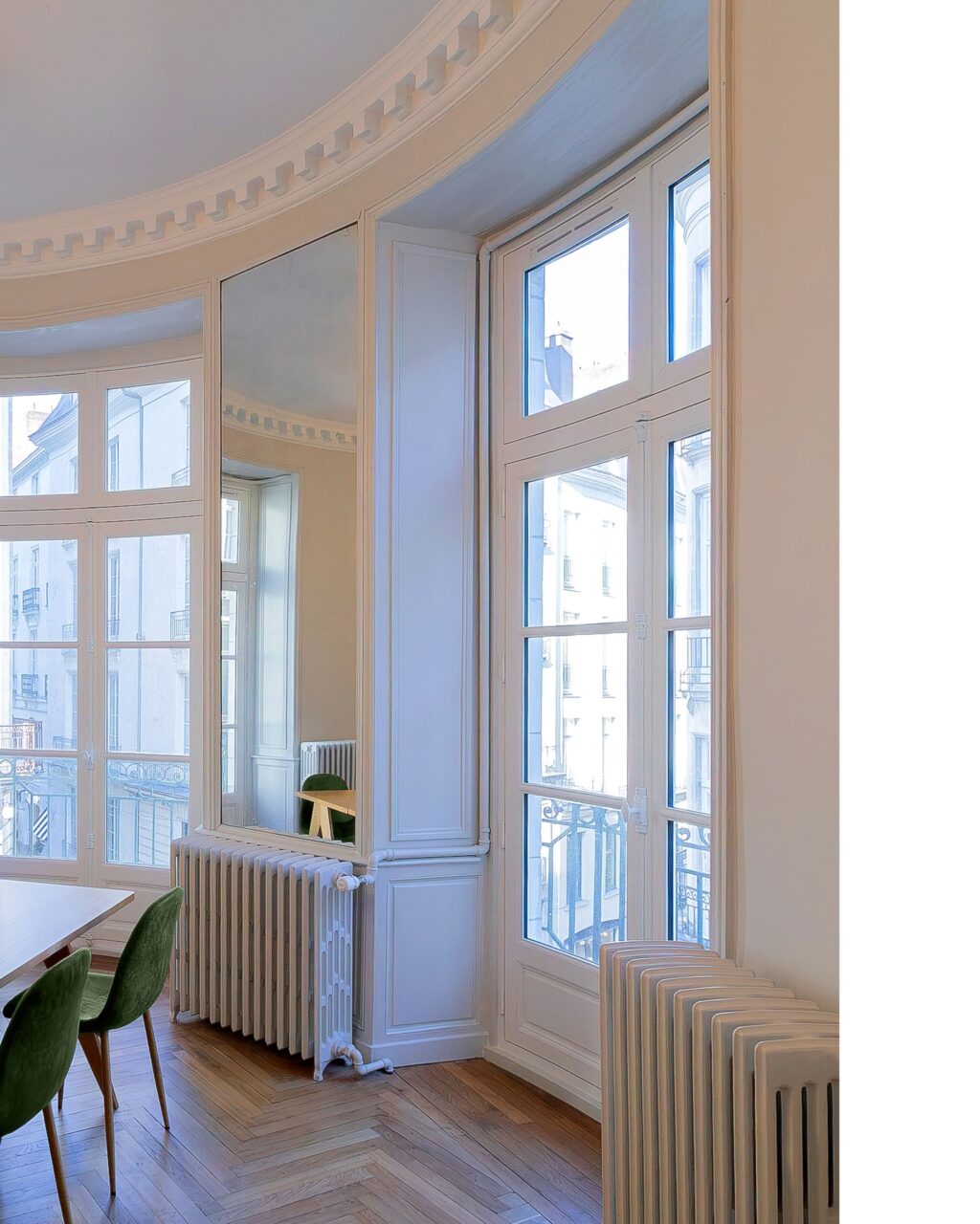 Instagram post from agence.beutter. This post is in position 2.