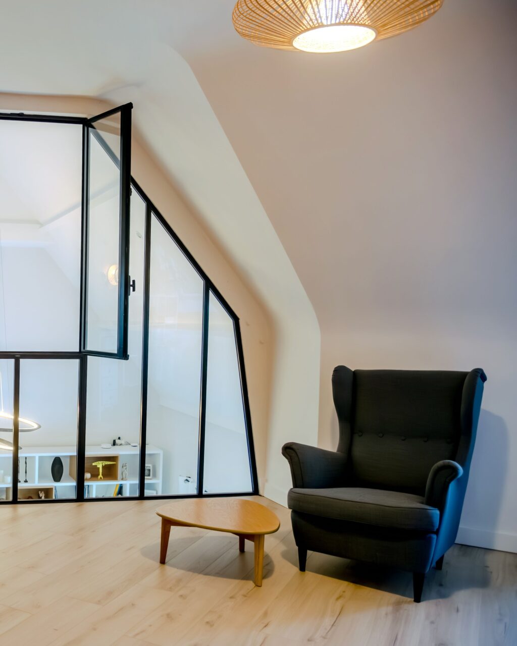 Instagram post from agence.beutter. This post is in position 7.