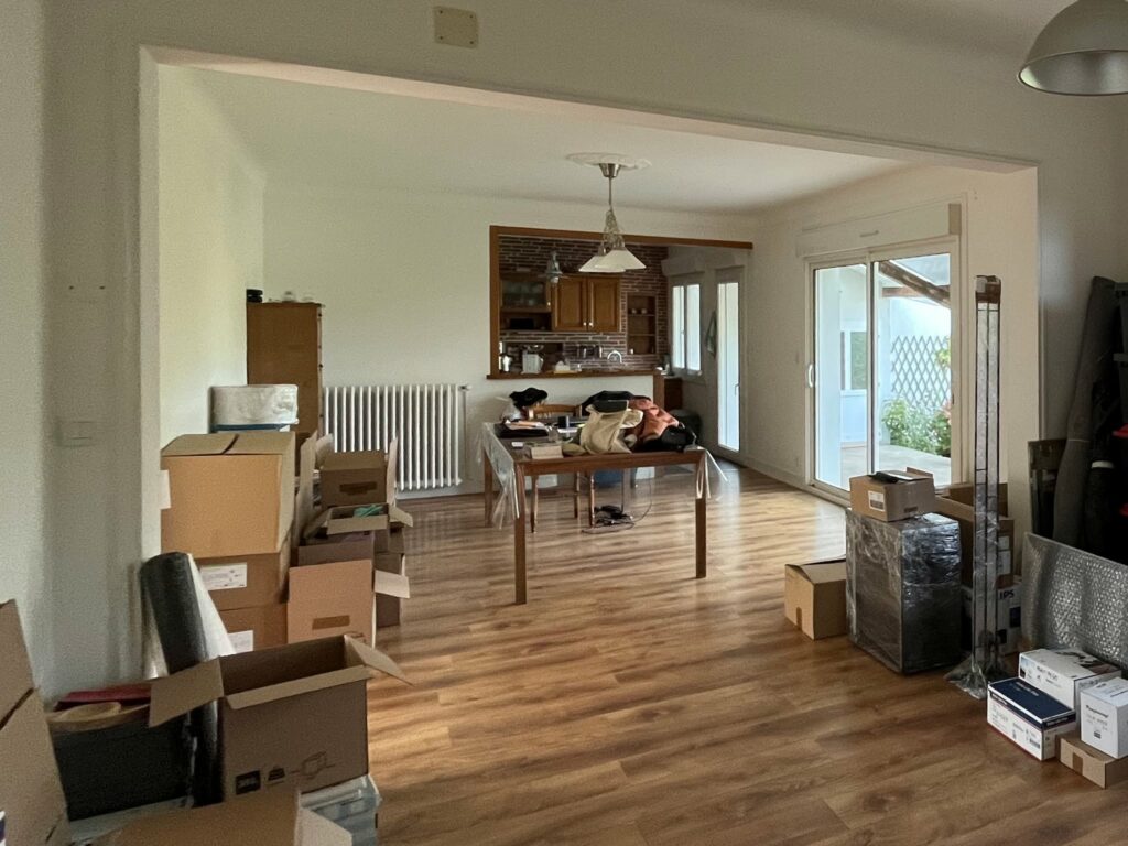 Instagram post from agence.beutter. This post is in position 3.