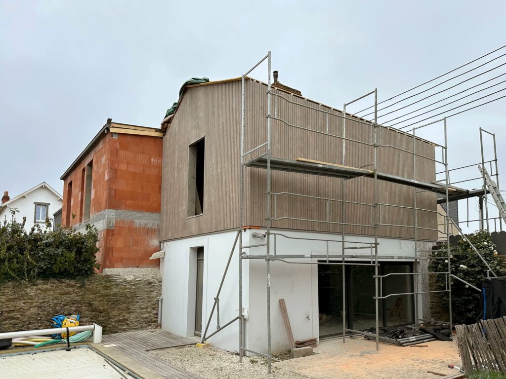 Instagram post from agence.beutter. This post is in position 2.