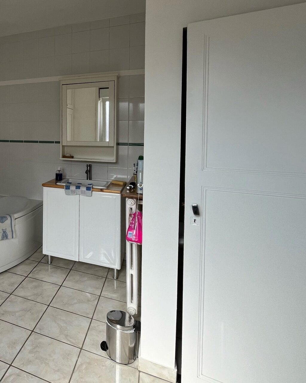 Instagram post from agence.beutter. This post is in position 4.