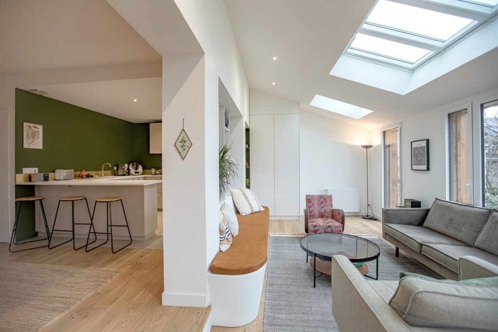 Instagram post from agence.beutter. This post is in position 1.