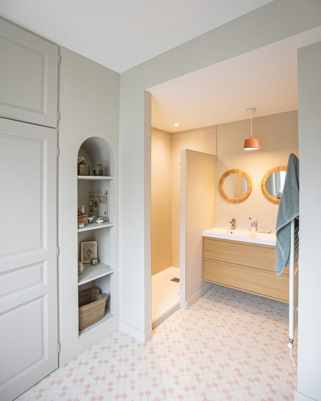 Instagram post from agence.beutter. This post is in position 0.