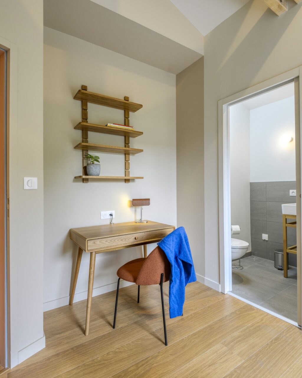 Instagram post from agence.beutter. This post is in position 2.