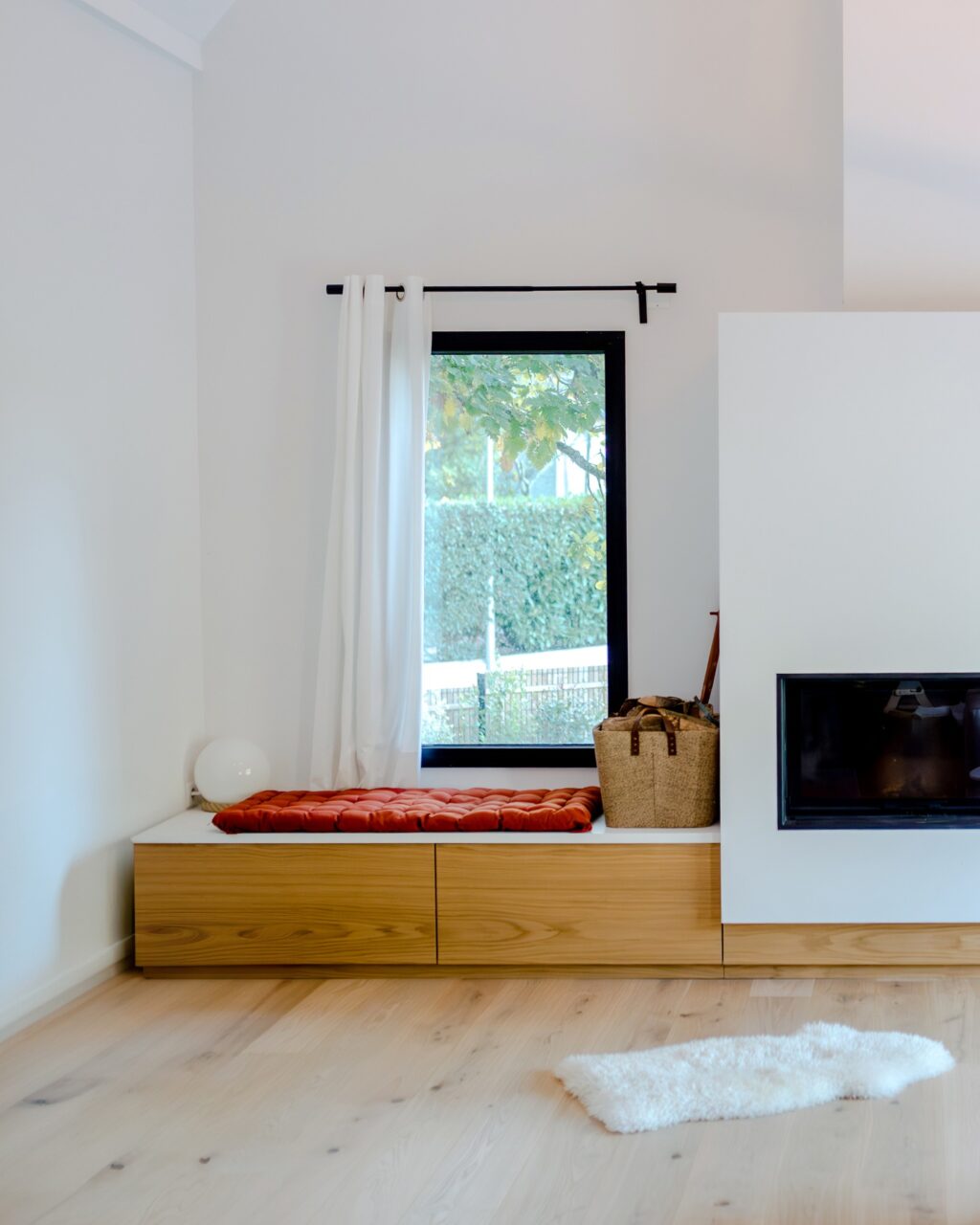 Instagram post from agence.beutter. This post is in position 2.