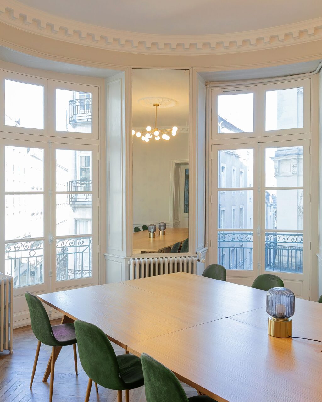 Instagram post from agence.beutter. This post is in position 0.