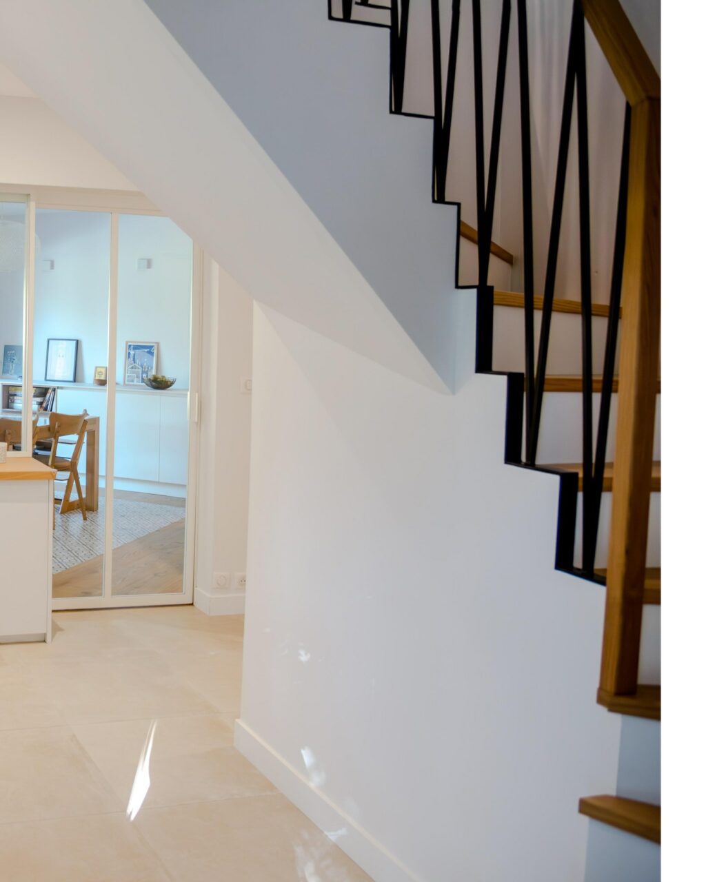 Instagram post from agence.beutter. This post is in position 2.