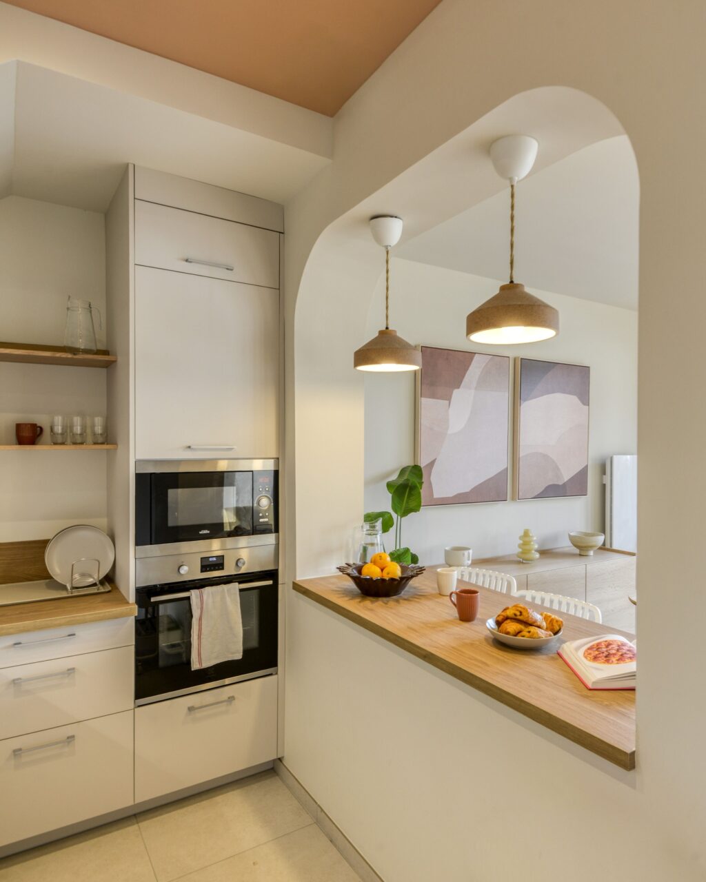 Instagram post from agence.beutter. This post is in position 2.