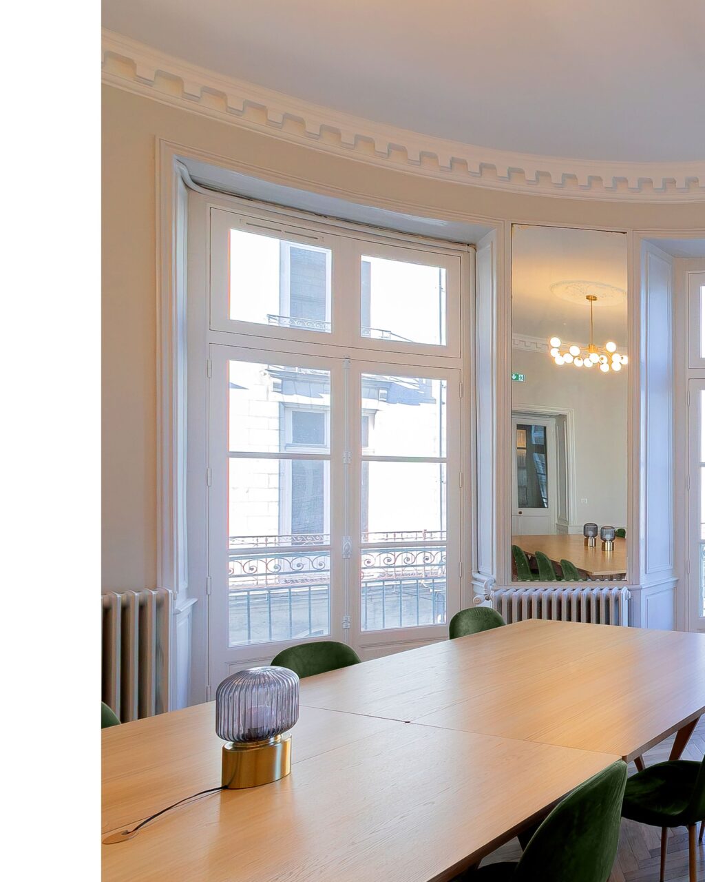 Instagram post from agence.beutter. This post is in position 1.